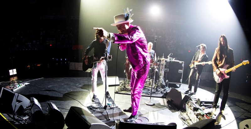 Canada celebrates, mourns as rockers Tragically Hip say good-bye
