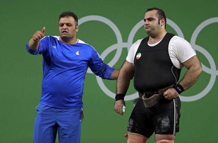 Weightlifting under fire from angry Iranians: 1.6 million times
