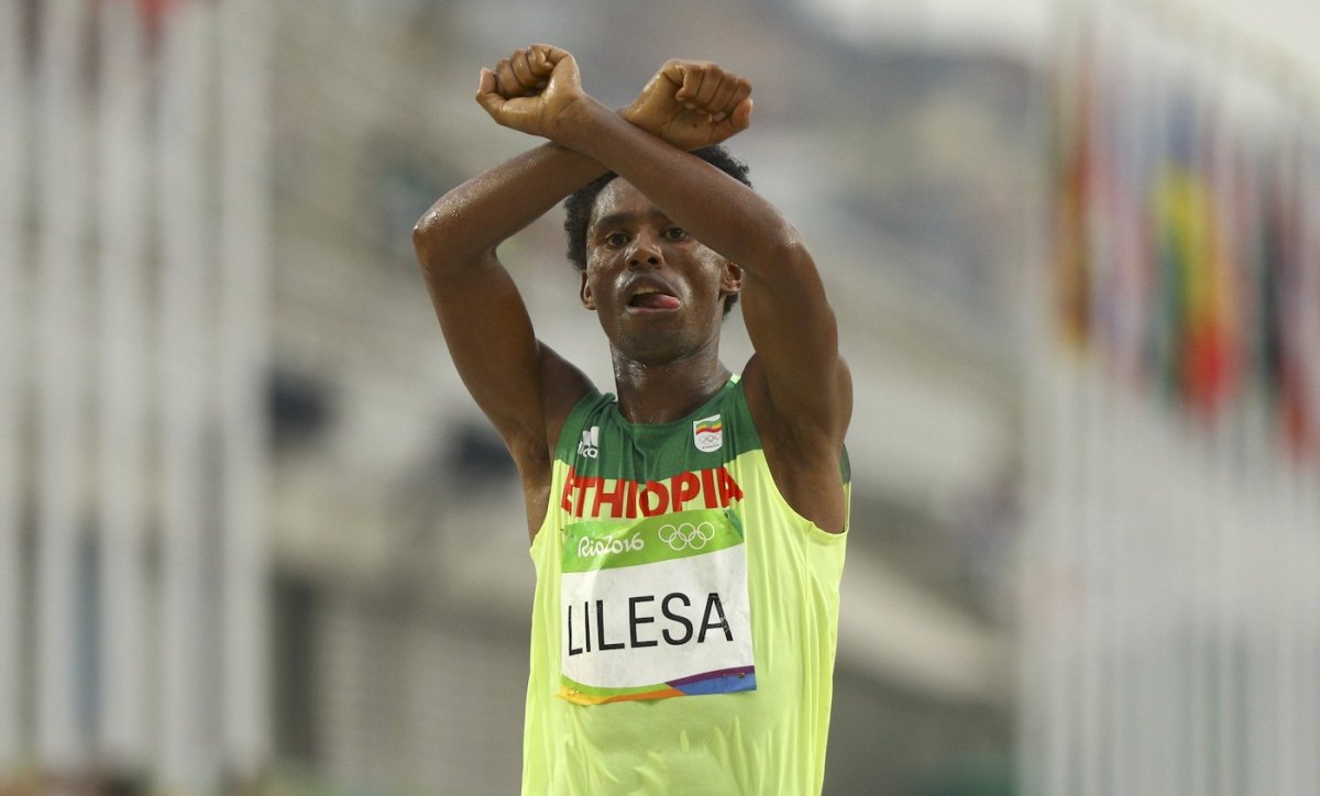 Ethiopia says will welcome Rio marathon runner despite protest gesture