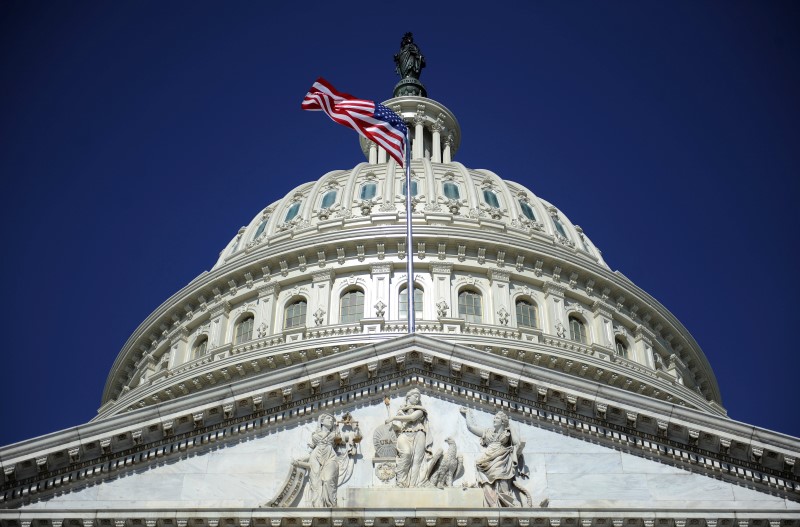 U.S. CBO says budget deficit to reach $590 billion for fiscal 2016
