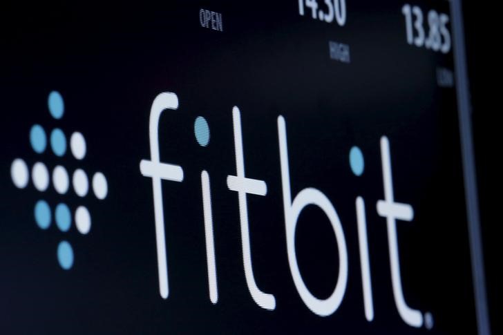 U.S. trade judge clears Fitbit of stealing Jawbone’s trade secrets