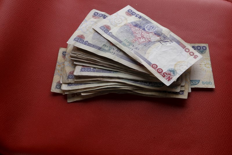 Nigerian bank executives meet central bank over FX market suspension: sources