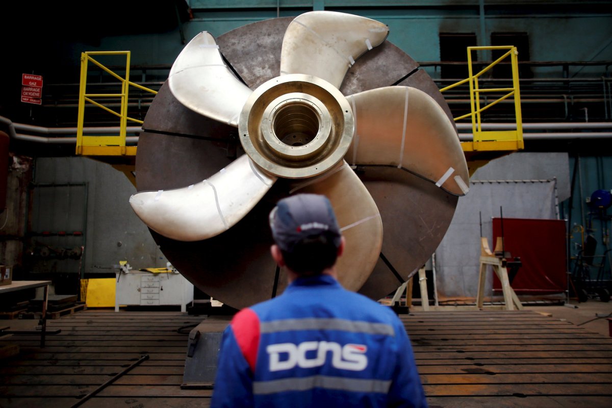 Australia warns shipbuilder DCNS after massive security leak