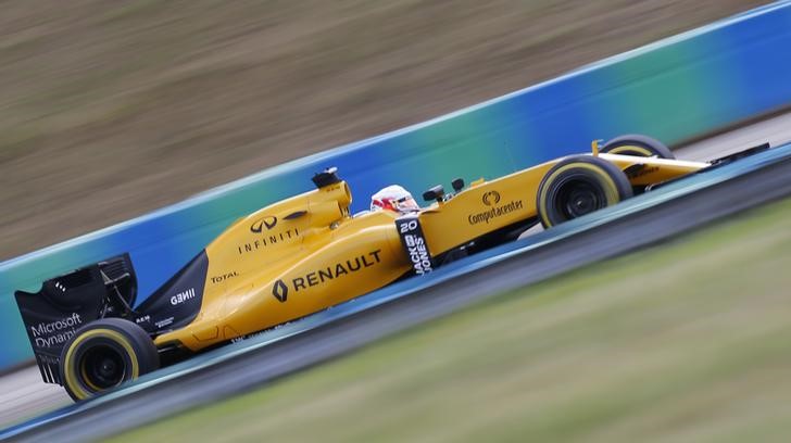 Best qualifying session of year gives Renault hope