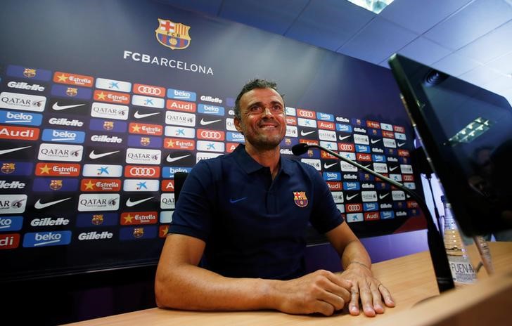 Barcelona, Luis Enrique agree to delay new contract talks