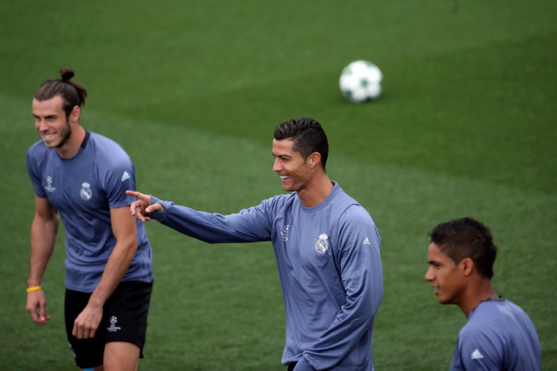 Ronaldo and Bale to make Real return against Villarreal