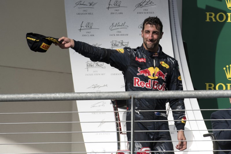 Ecclestone’s walls call resonates with Ricciardo