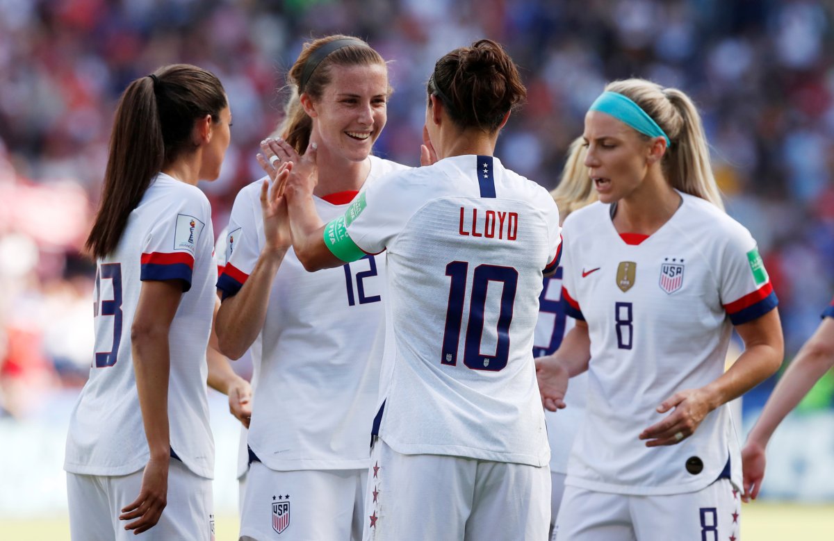 Presidential candidates back U.S. women’s soccer team’s pay-equality demands