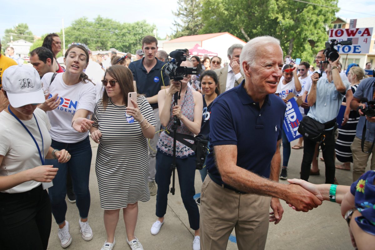 In Iowa, Biden’s front-runner status looks shaky