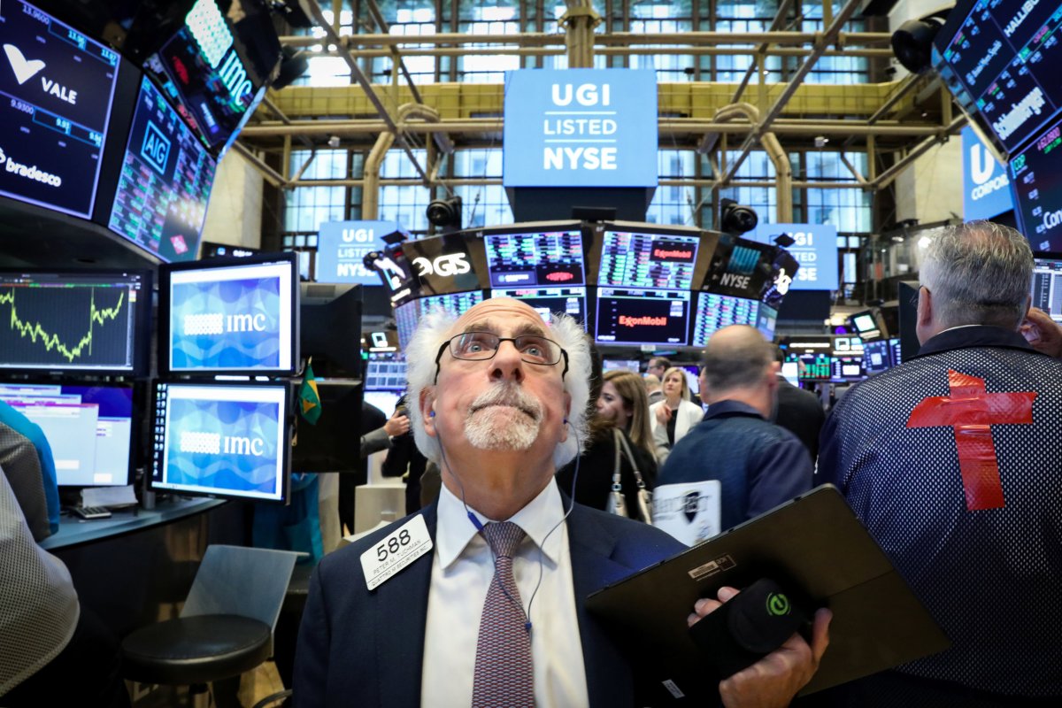Wall Street opens flat, investors shrug off bank results