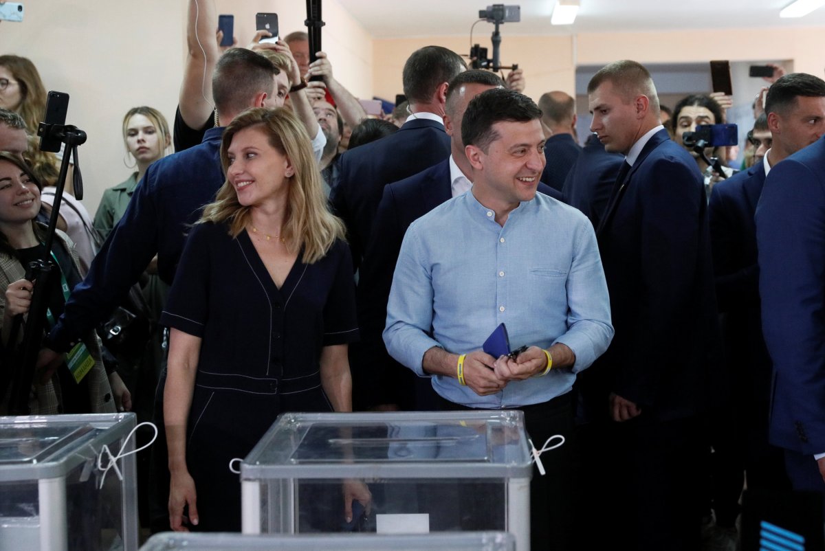 Ukraine president’s party leads in parliament election: exit poll