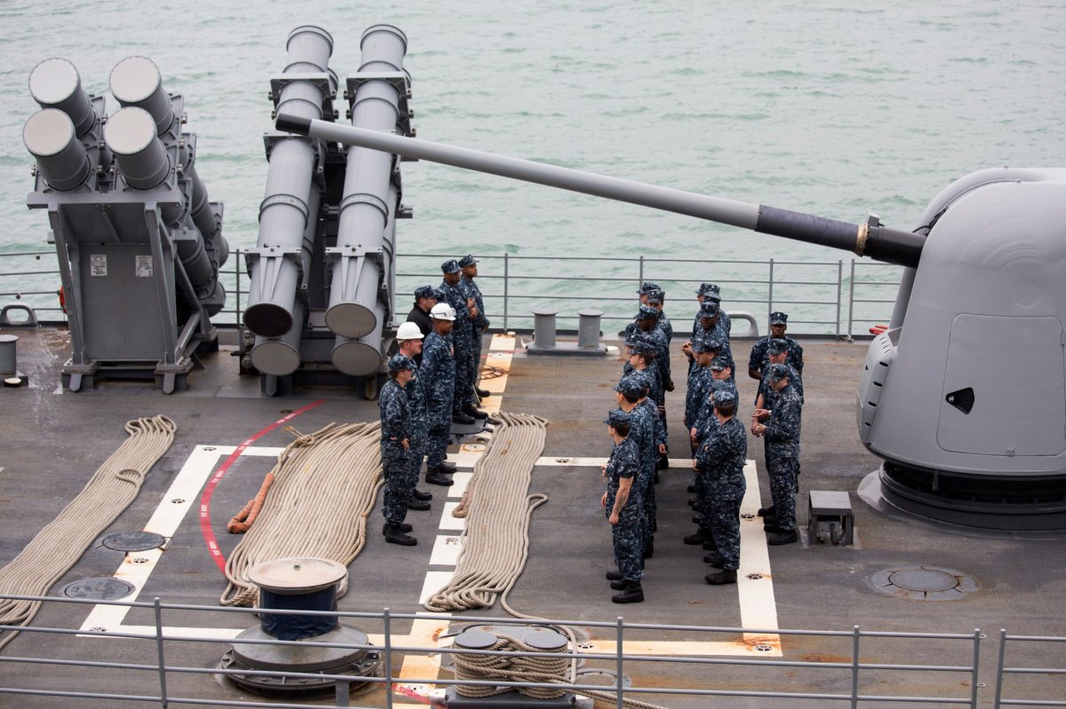 U.S. warship sails through strategic Taiwan Strait