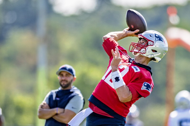 Patriots quarterback Brady would welcome contract talk
