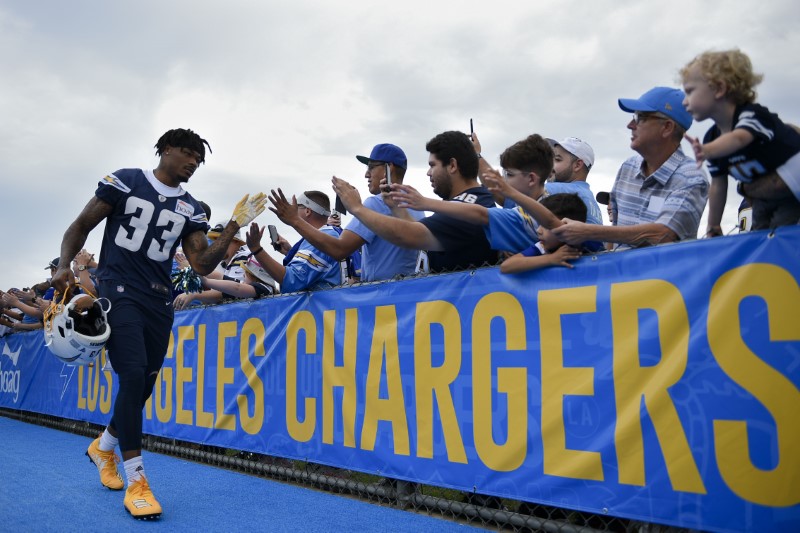 Chargers’ James to have surgery, miss three months