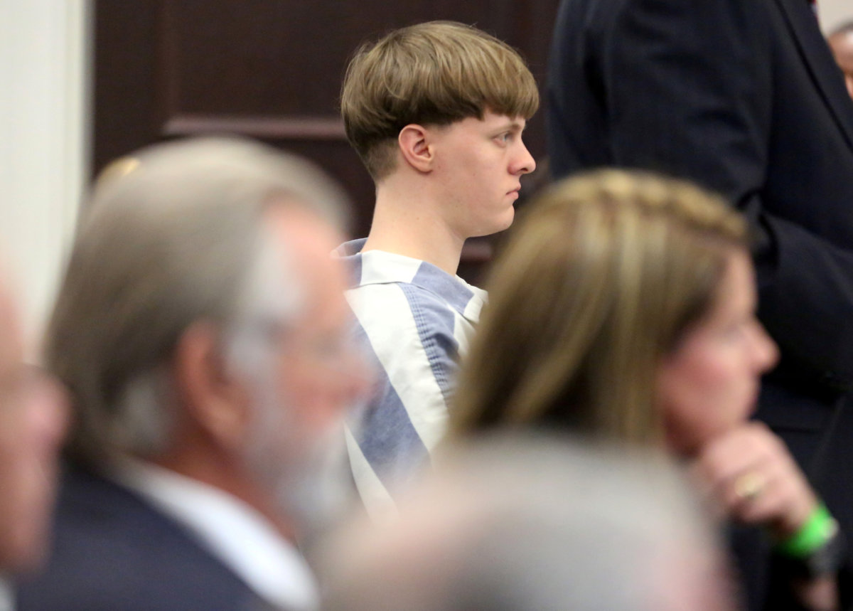 Charleston mass shooting victims can sue U.S. over gun purchase: court
