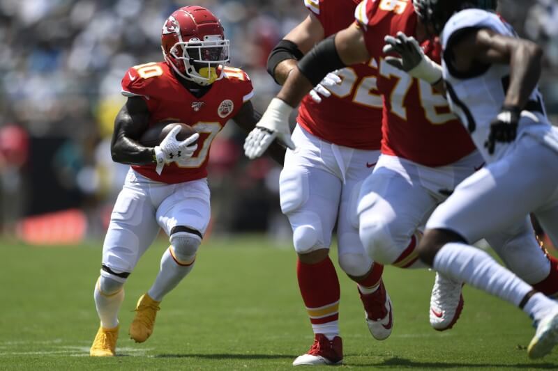 Chiefs WR Hill hospitalized with shoulder injury