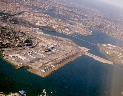 Cuomo pledges to fund MTA gap; outlines plan for new LaGuardia Airport