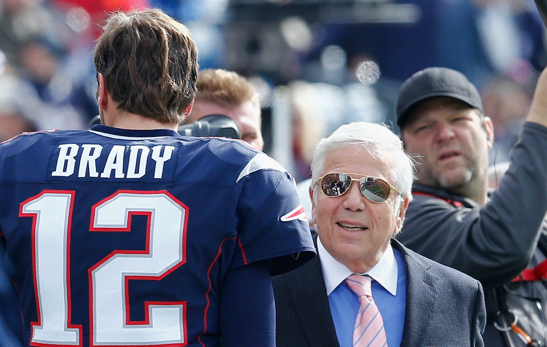 Matt Burke: Ideas for the Patriots to protest during Tom Brady suspension