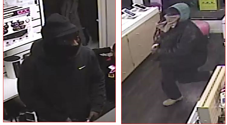 Armed robbers steal 300 electronic devices, $5K from Queens cell phone