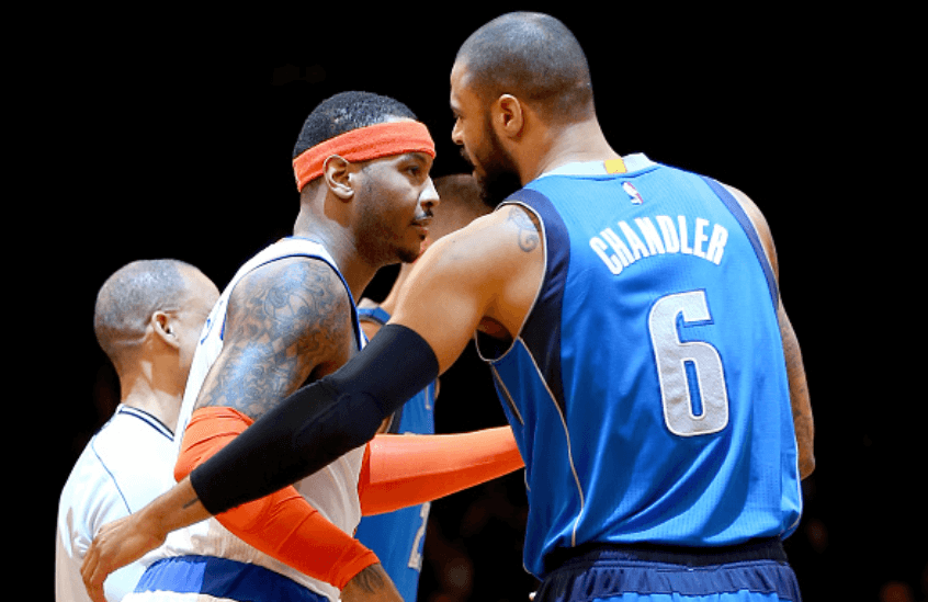 Tyson Chandler welcomed back with cheers before punishing the Knicks