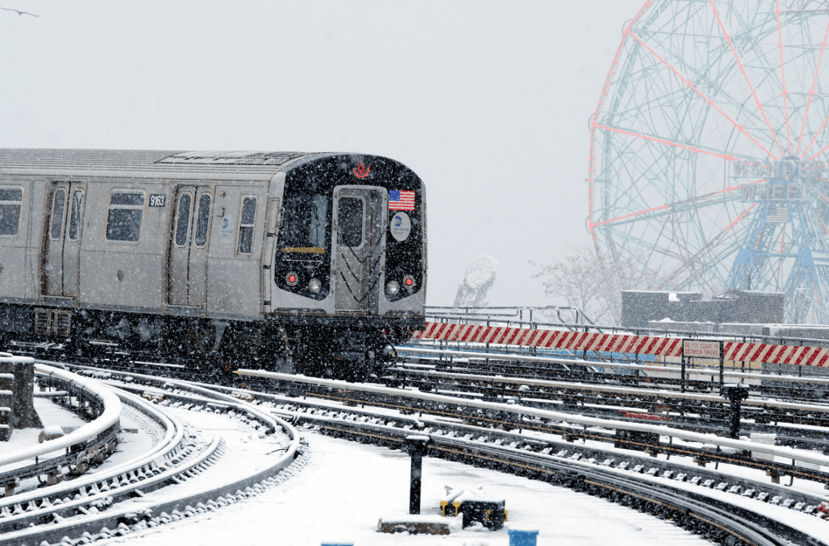 Why NYC’s subways are made for blizzards and shouldn’t have been shutdown:
