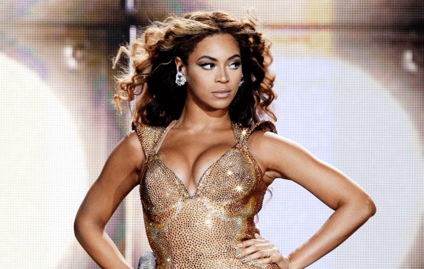 Reportedly unretouched Beyoncé photos leak, internet panics