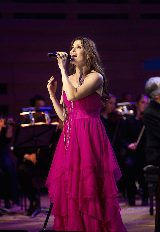 Idina Menzel sings hits from ‘Frozen,’ ‘Rent,’ ‘Wicked’ and more