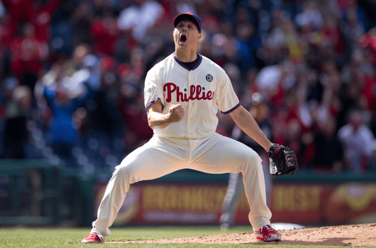 The only people in Philly who still like Jonathan Papelbon are his teammates