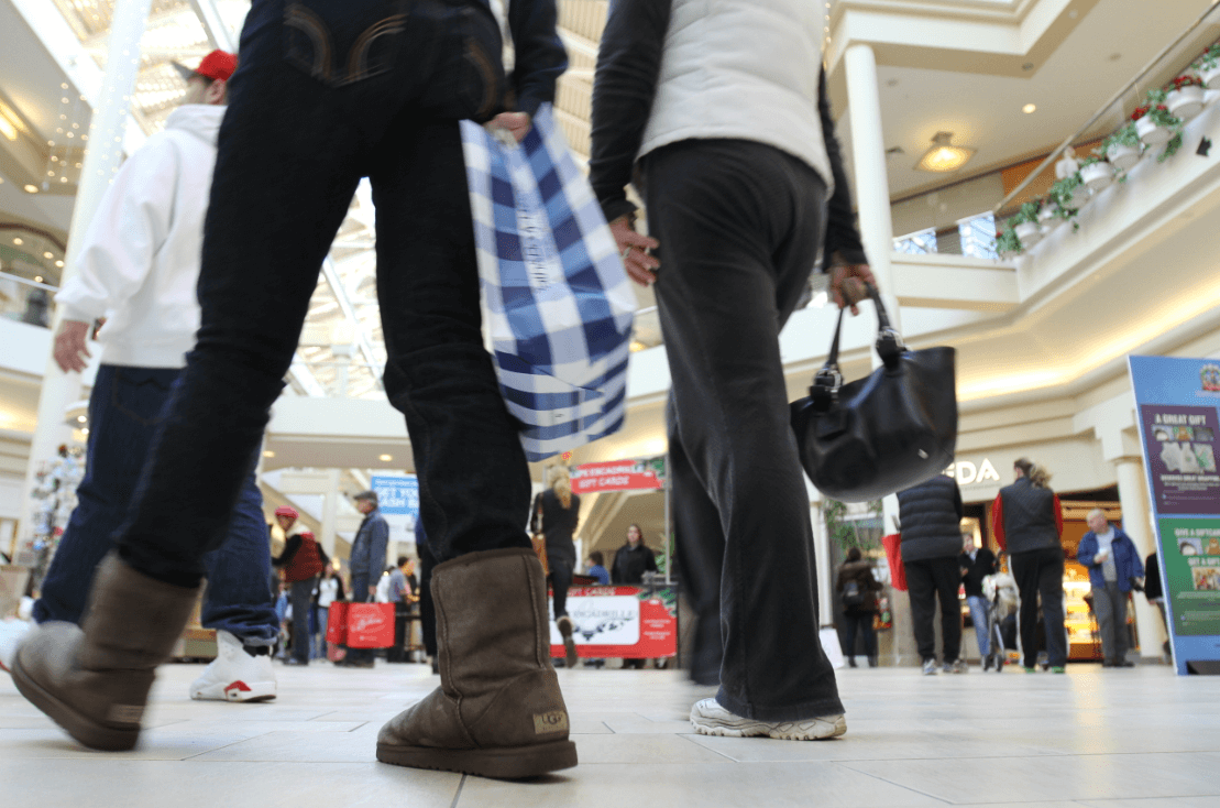 Retailers will see huge spike in Mass. holiday sales