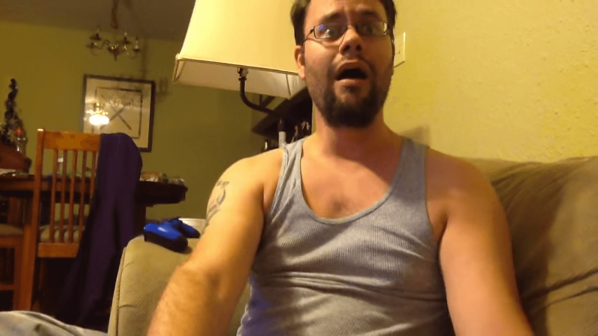 VIDEO: Deaf man finds out he’s going to be a father, makes you cry