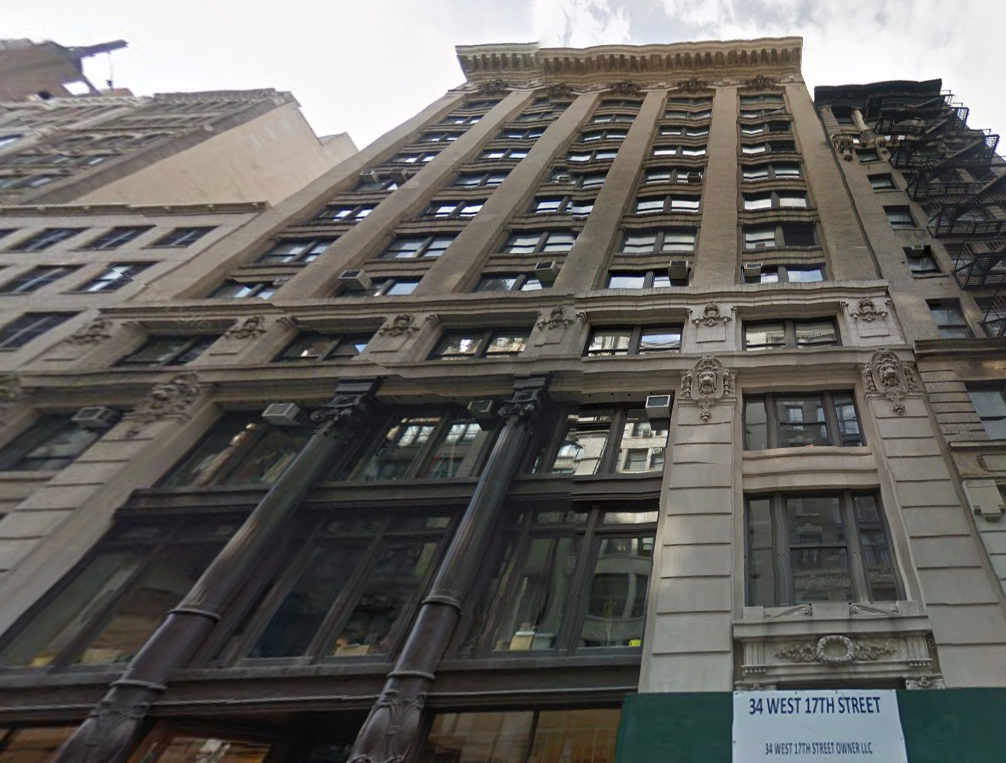 Worker impaled after falling four stories in Manhattan