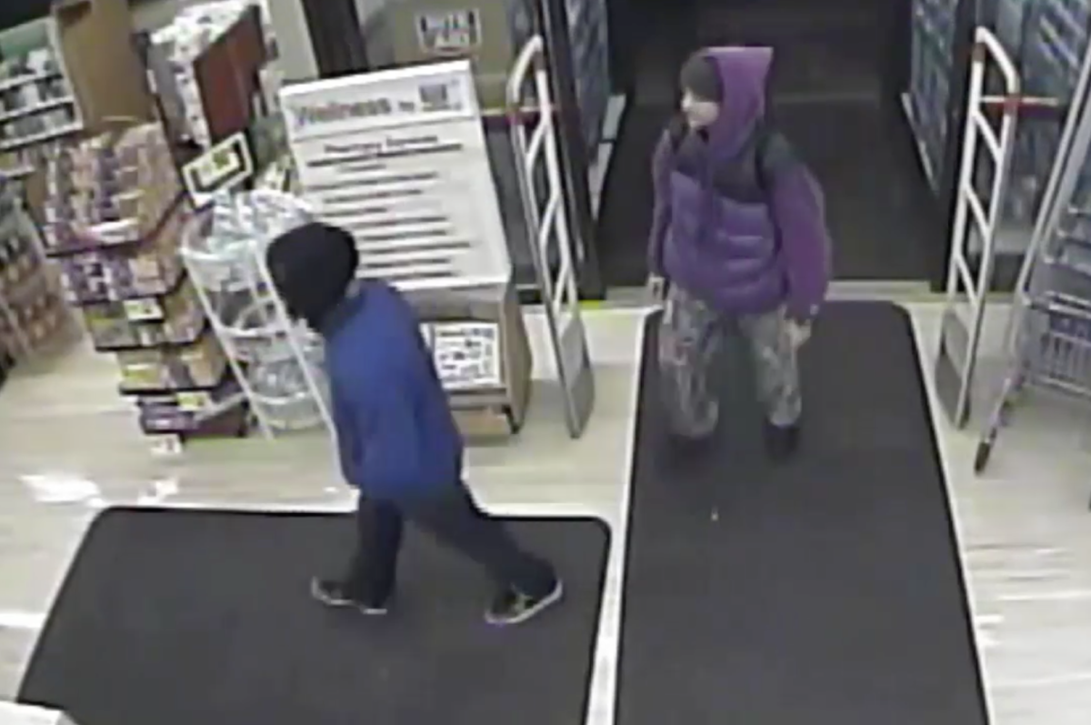 Suspects ask pharmacy worker if he wants to get shot during Bronx robbery