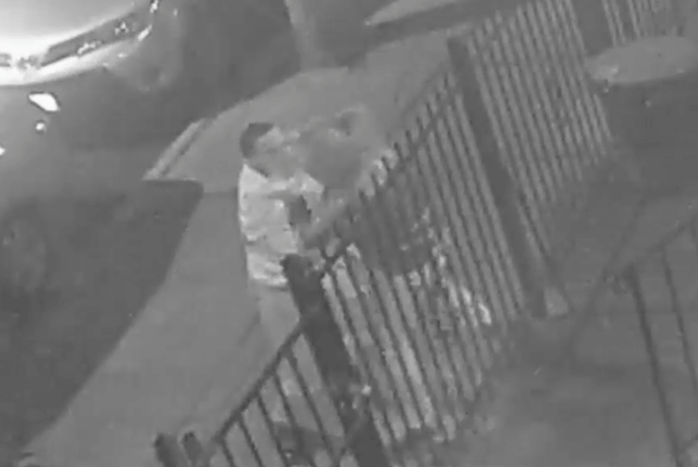Violent Queens robbery caught on video: NYPD