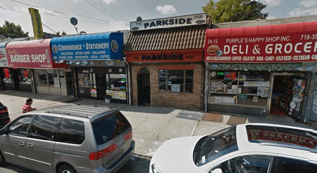Retired cop fatally shoots armed robber at Queens bar: NYPD