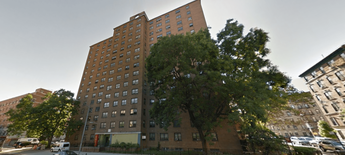 Harlem toddler falls to death from window