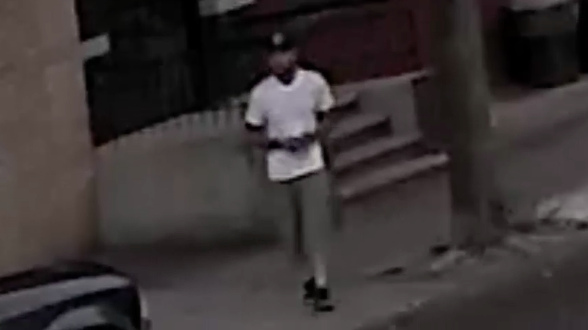 NYPD seeks suspect in robbery of elderly Bronx woman
