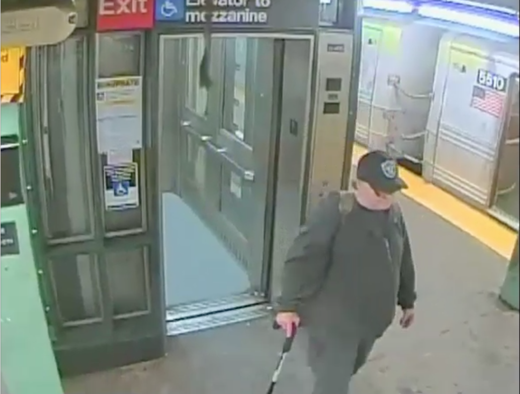 Police arrest man who dialed in bomb threat from subway station pay phone