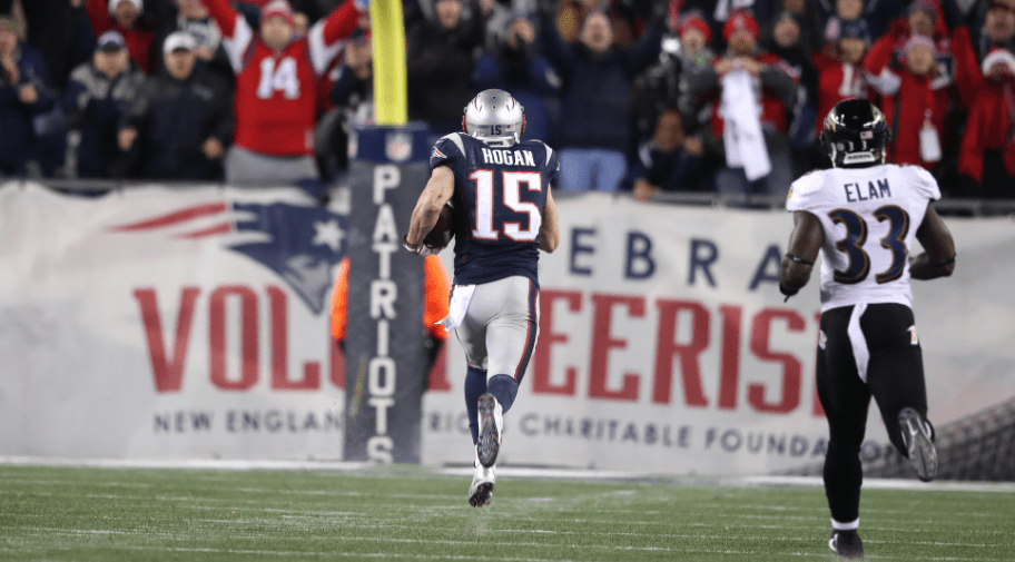 Patriots hold on to topple Ravens, 30-23
