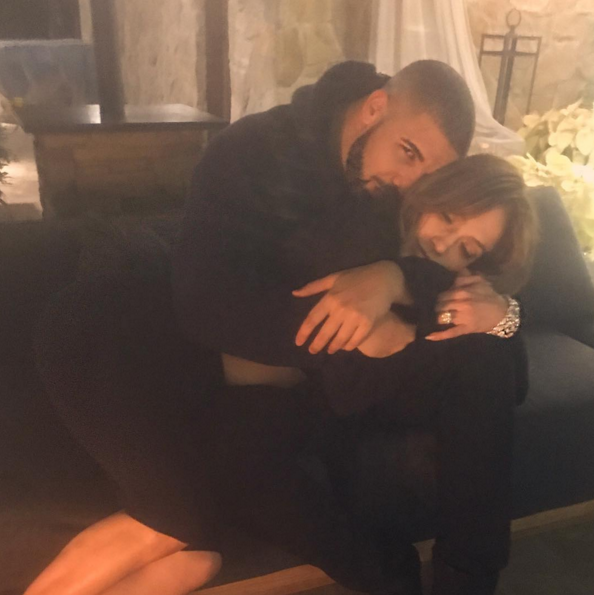 J Lo and Drake grind to new song