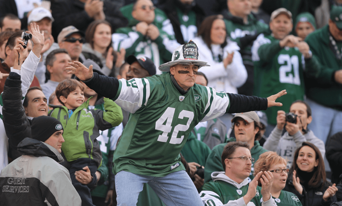 Famed Jets fan Fireman Ed talks potential comeback