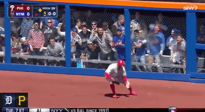 Youtube: Mets fan throws beer at Phillies player, Grady Sizemore