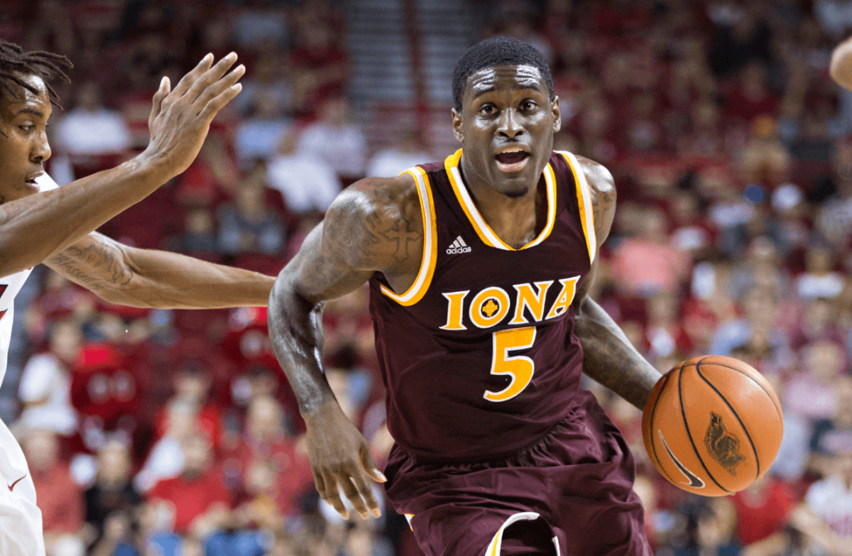 A.J. English, Iona with eyes focused on a 2016 NCAA tournament berth