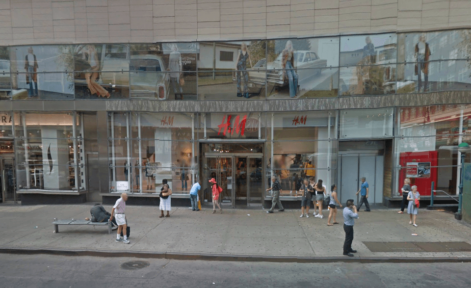 Gunman takes off with $8.7K from H&M store: Police