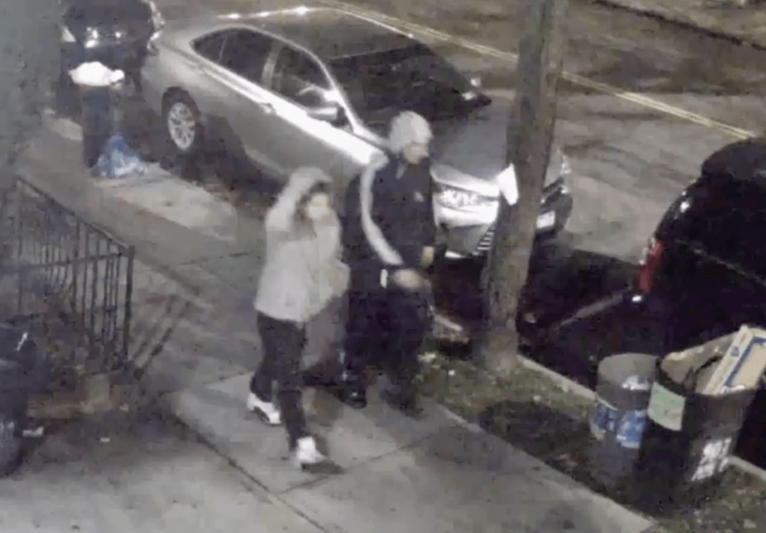 Man brutally beat up in Brooklyn robbery: Police