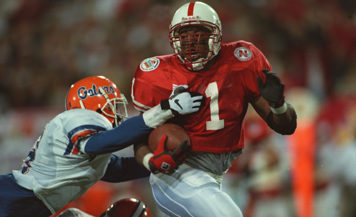 How did Lawrence Phillips die?