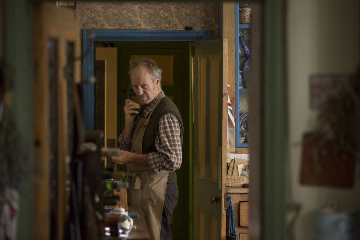 William Hurt takes on artificial intelligence again in ‘Humans’