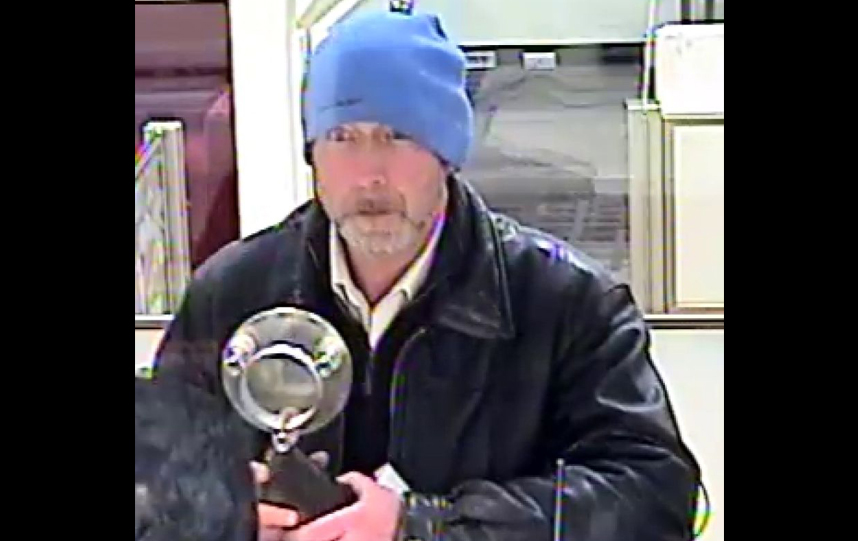 Bank robbery suspect strikes 2 locations in Brooklyn, matching recent
