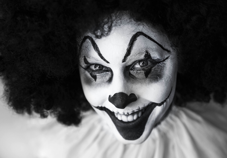 Creepy clown sightings spread to Long Island