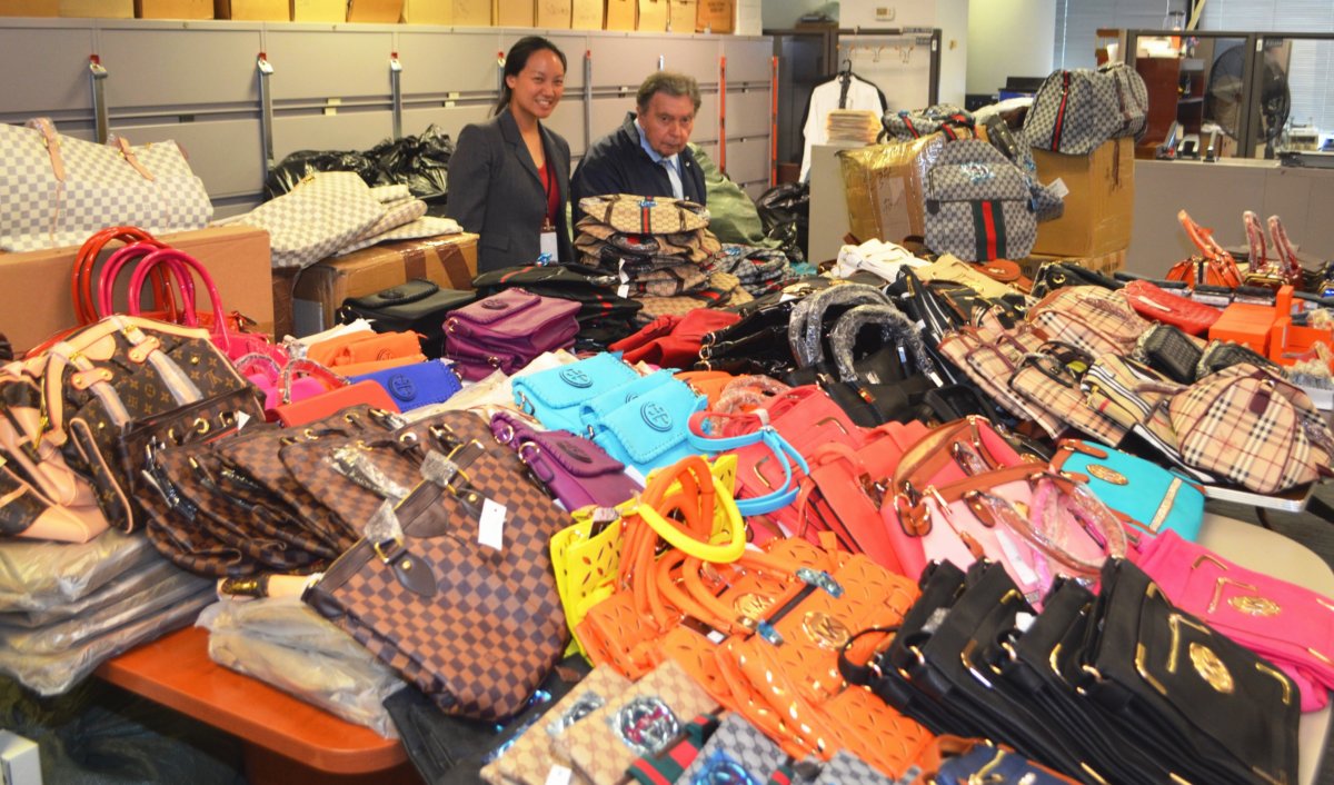 Queens duo charged after $250,000 in knock-off merchandise seized: DA