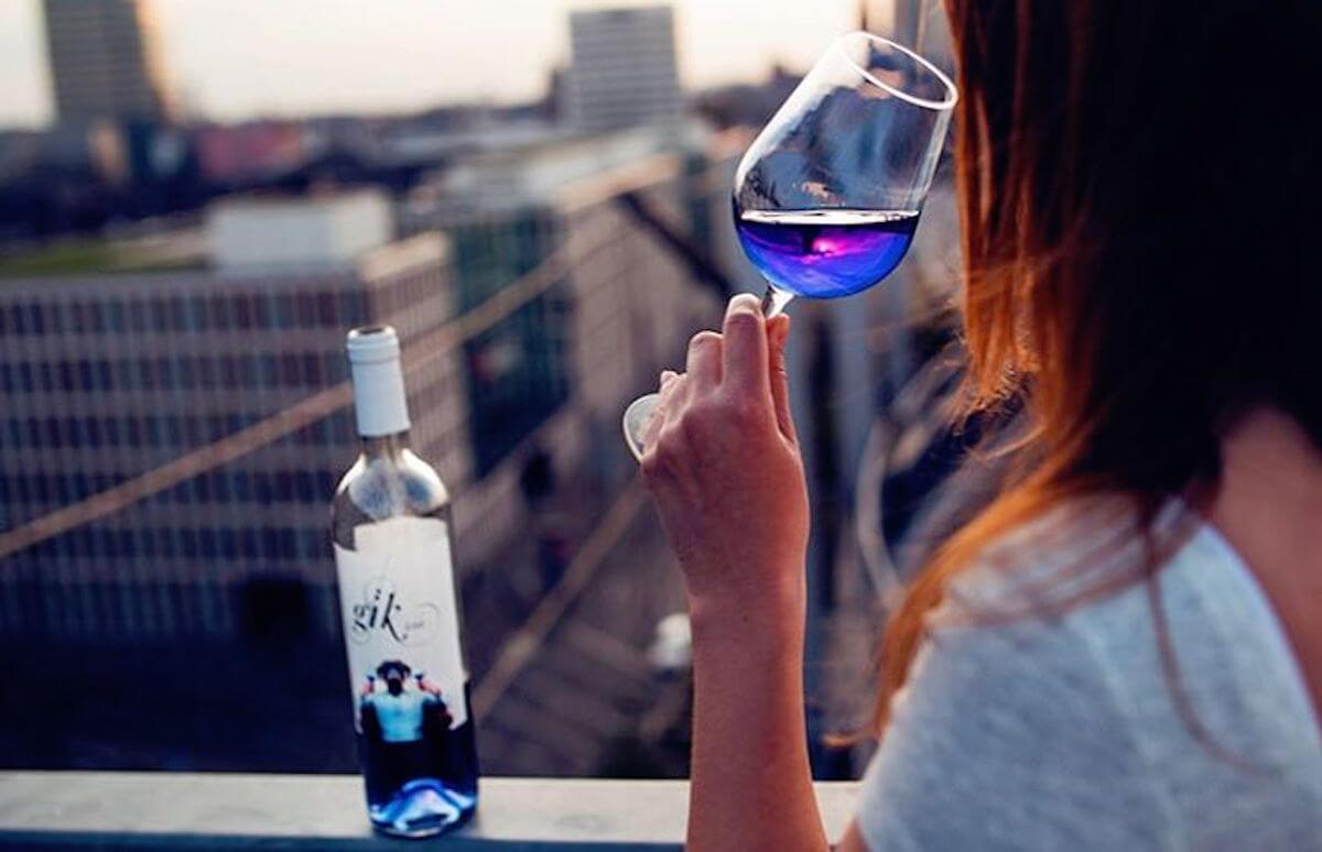 Gik’s blue wine will complete your dystopian sci-fi movie night